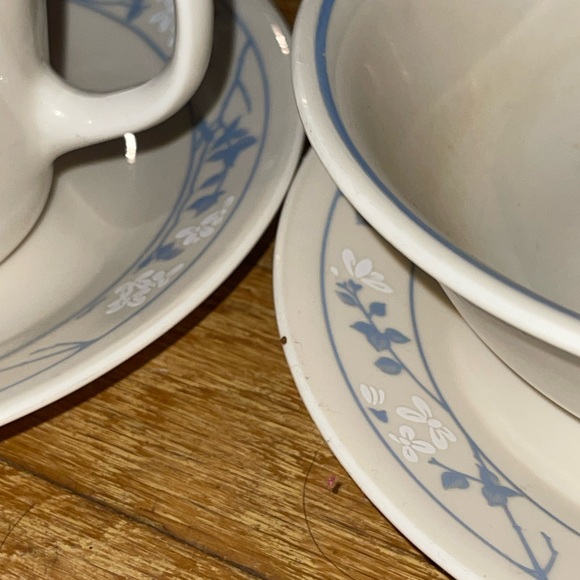 Corelle tea /coffee cups w saucers blue flowers - Picture 6 of 8